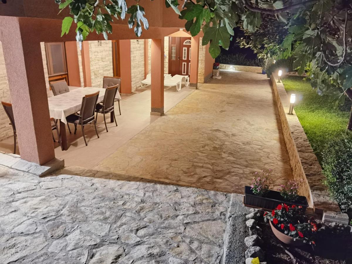 Apartman Bura Apartment Поседарье Екстериор снимка